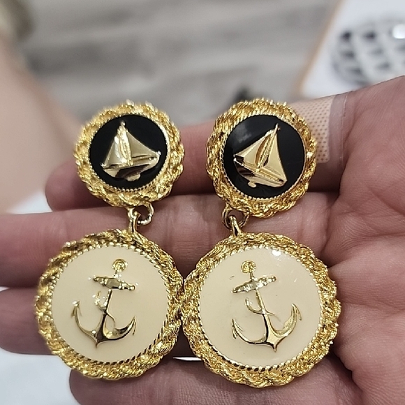 Source Unknown Jewelry - Gold Tone Nautical Anchor Drop Earrings